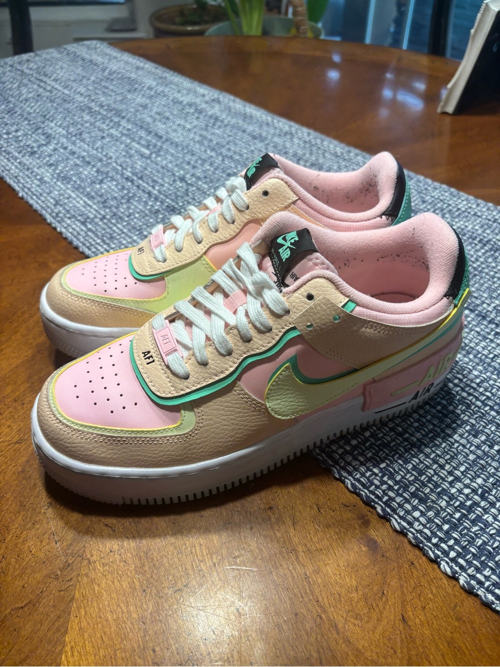 (Women) Nike Air Force 1 Shadow 'Arctic Punch Barely Volt Sz 8.5 NWOT - Picture 2 of 11